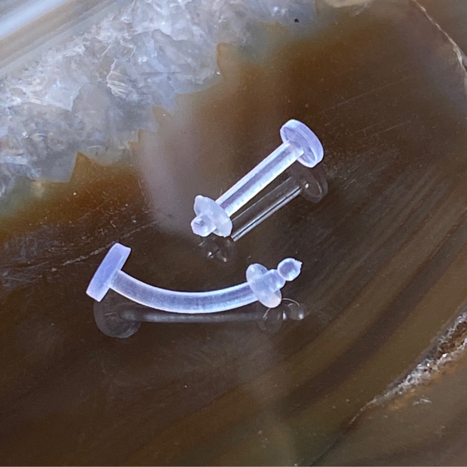Clear labret online